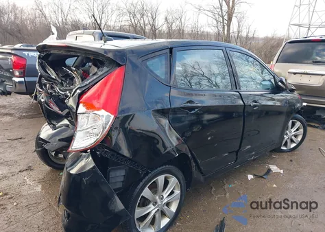 2014 Hyundai Accent Se z USA, uszkodzony, nr VIN KMHCU5AE2EU174026